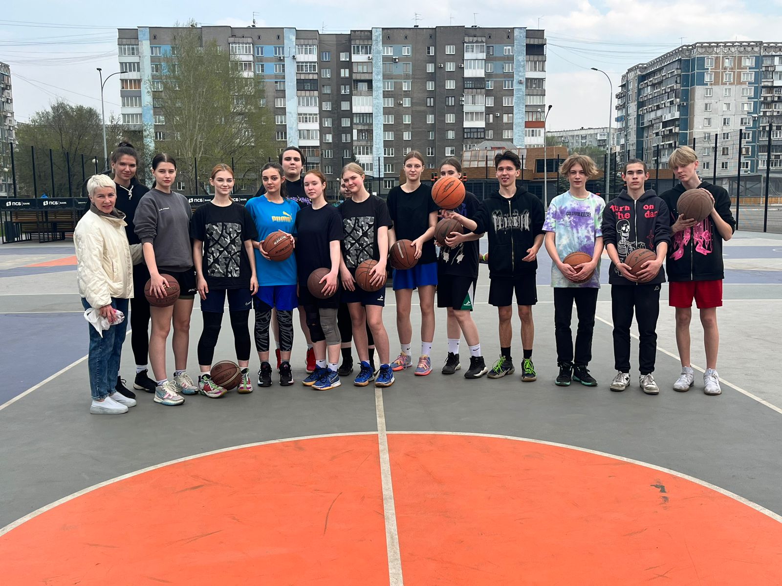 Центр уличного баскетбола  с 1 мая возобновил свою работу!